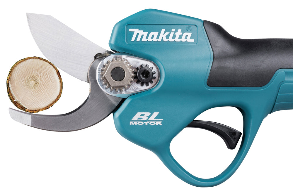 Makita DUP180Z Pruning Shear 18v body only in case Silver