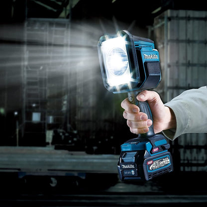 Makita 40v LED Work Light ML007G close up view