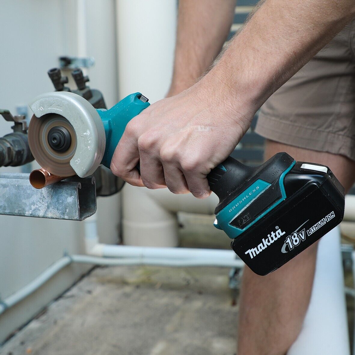 Makita grinder compact disc cutter 18v DMC300Z body only 3 discs included Silver