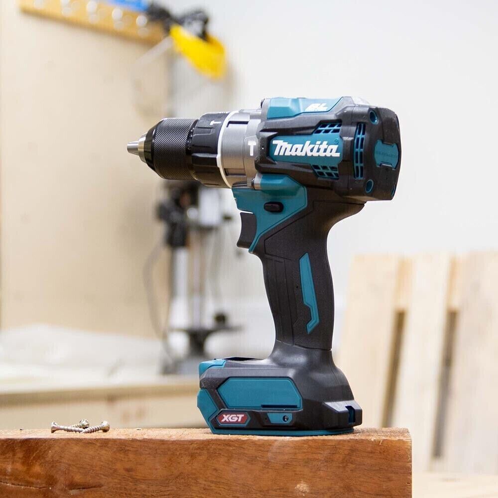 Makita 40V XGT Combi Drill rear view