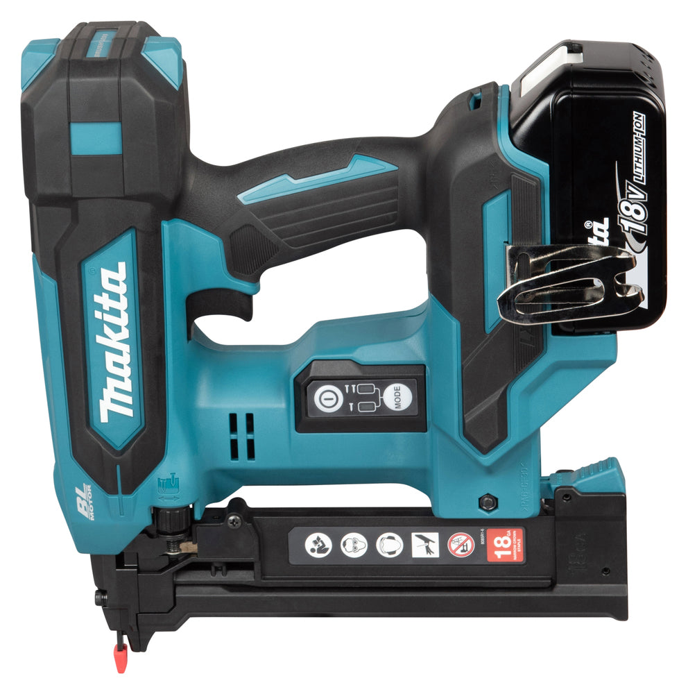 Makita DST630Z 18V LXT Narrow crown Stapler Body Only  Silver (Copy)