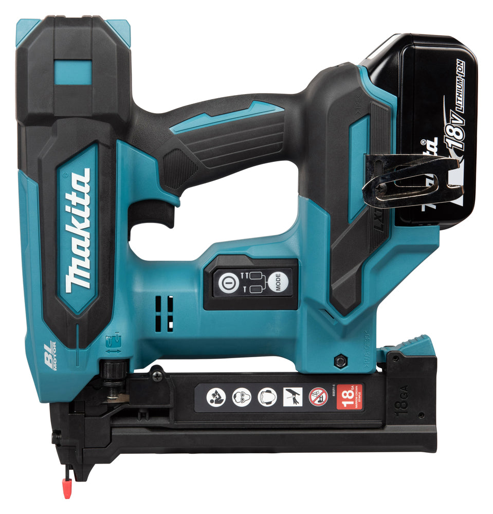 Makita DST630Z 18V LXT Narrow crown Stapler Body Only  Silver (Copy)
