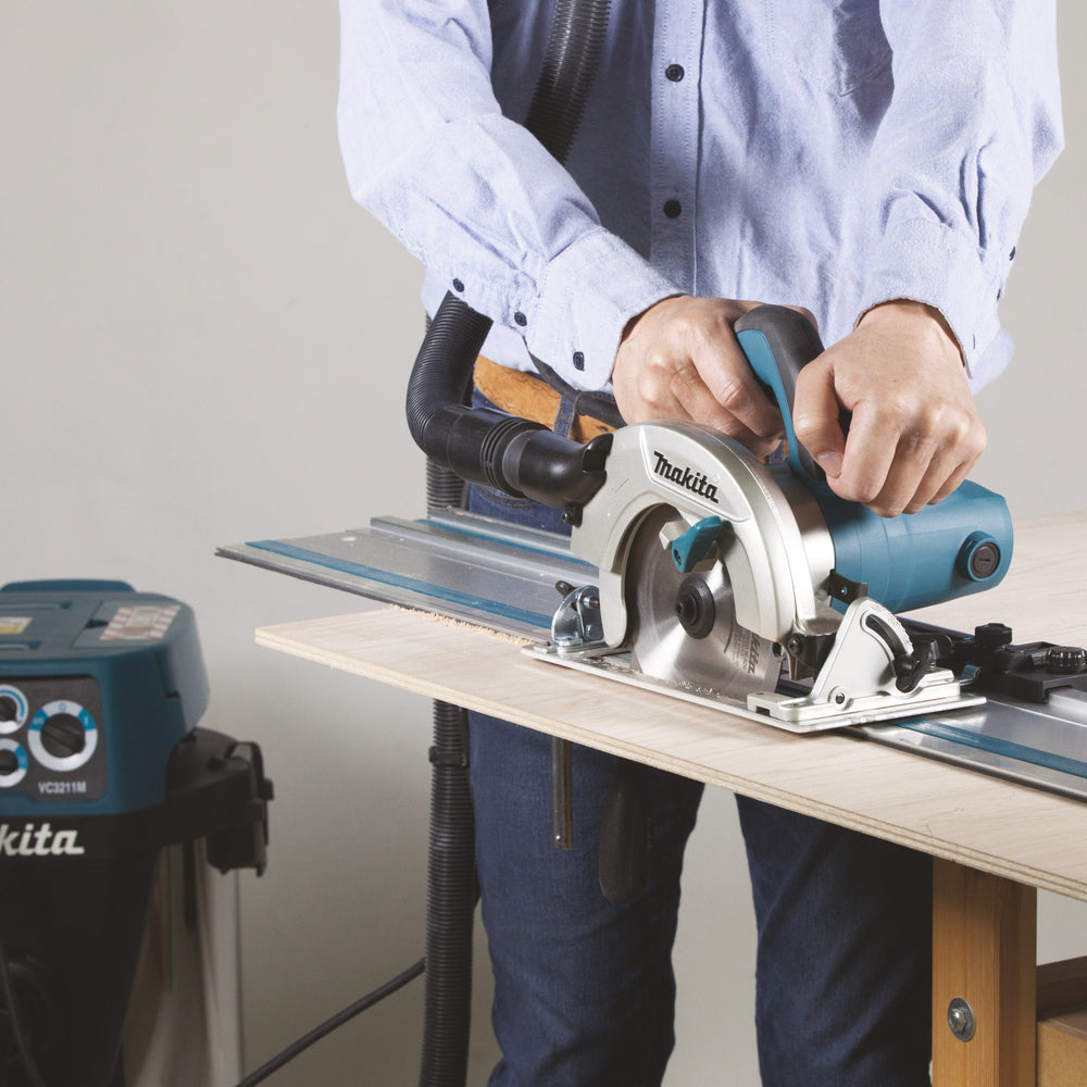 Makita HS6601 240v 165mm Circular Saw 1050w  Silver