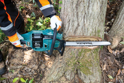 Makita UC030GZ 40V Max XGT 400mm 16" Brushless Rear Handle Chainsaw Body Only Gold